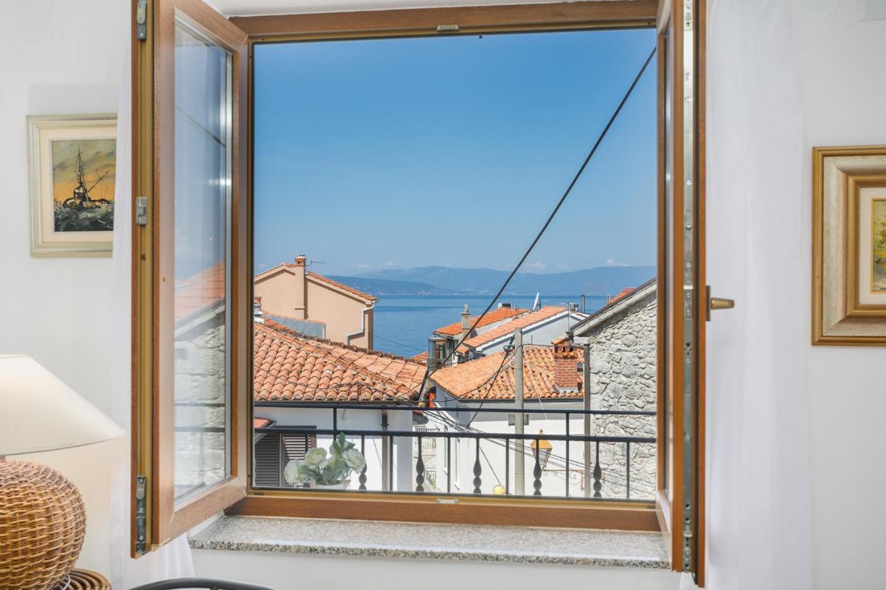 Apartmen Plus U Centru Blizu Plaze Njivice Luaran gambar