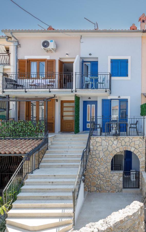 Apartmen Plus U Centru Blizu Plaze Njivice Luaran gambar