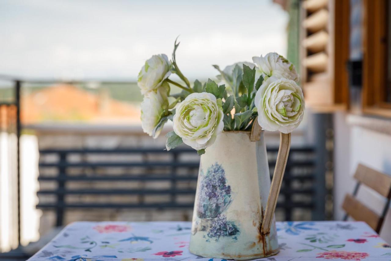 Apartmen Plus U Centru Blizu Plaze Njivice Luaran gambar